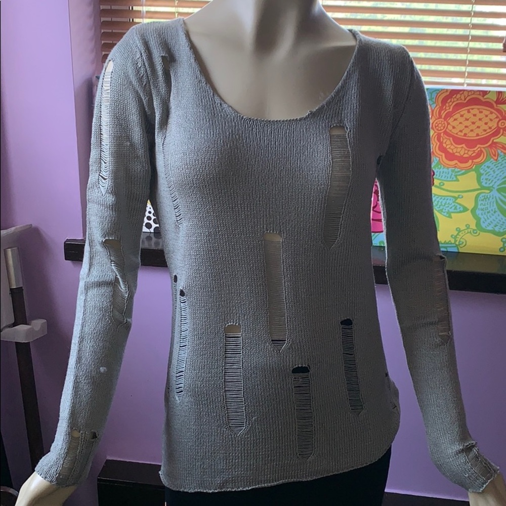 Understar destroyed design sweater S